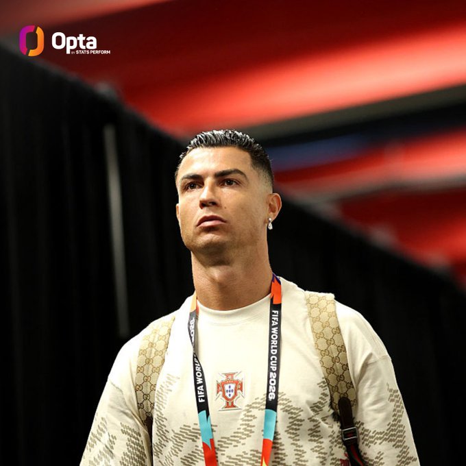 رونالدو يحطم الأرقام القياسية ويقود البرتغال أمام كرواتيا في مونديال 2026 بسن الـ41 رونالدو يحطم الأرقام القياسية ويقود البرتغال أمام كرواتيا في مونديال 2026 بسن الـ41