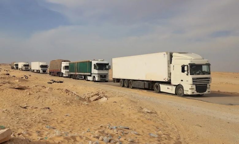 أزمة أمنية في مالي تدفع شاحنات مغربية نحو معبر روصو ومطالب بتسريع العبور أزمة أمنية في مالي تدفع شاحنات مغربية نحو معبر روصو ومطالب بتسريع العبور