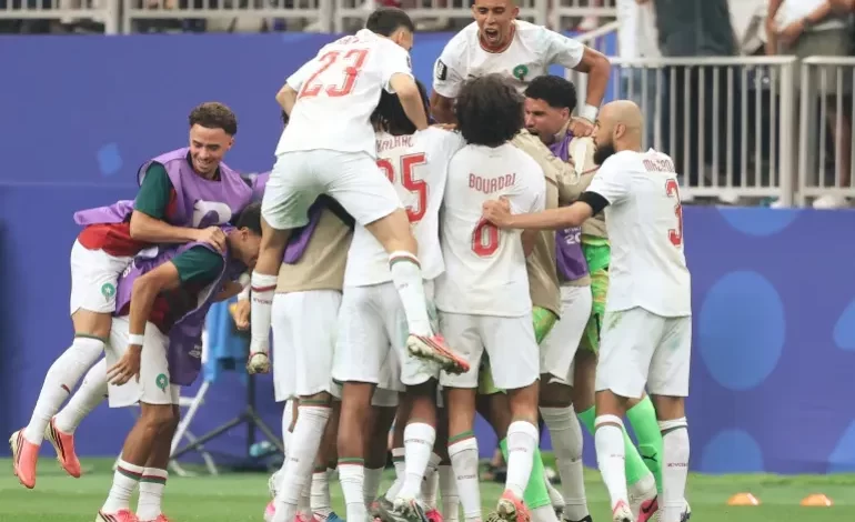 المغرب يصبح أول المتأهلين لربع نهائي مونديال 2026 بعد اكتساخه كندا بثلاثية دون مقابل المغرب يصبح أول المتأهلين لربع نهائي مونديال 2026 بعد اكتساخه كندا بثلاثية دون مقابل