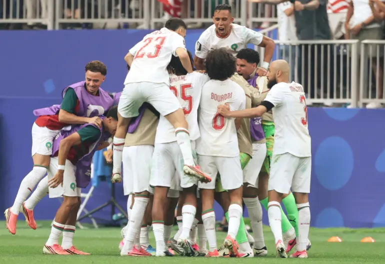 المغرب يصبح أول المتأهلين لربع نهائي مونديال 2026 بعد اكتساخه كندا بثلاثية دون مقابل المغرب يصبح أول المتأهلين لربع نهائي مونديال 2026 بعد اكتساخه كندا بثلاثية دون مقابل